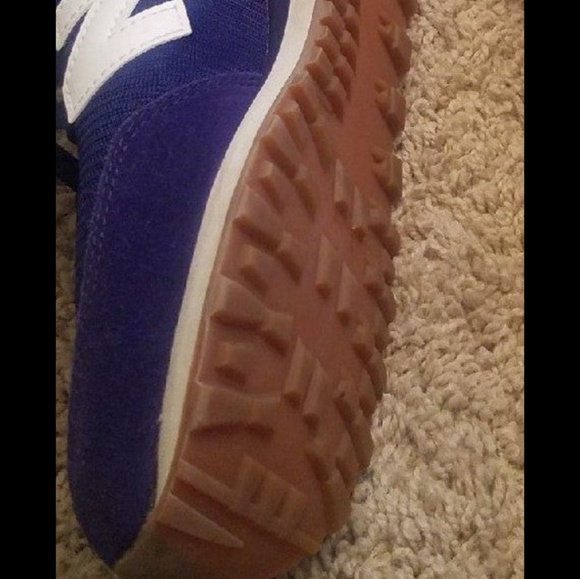 New Balance Sneakers - Picture 2 of 3